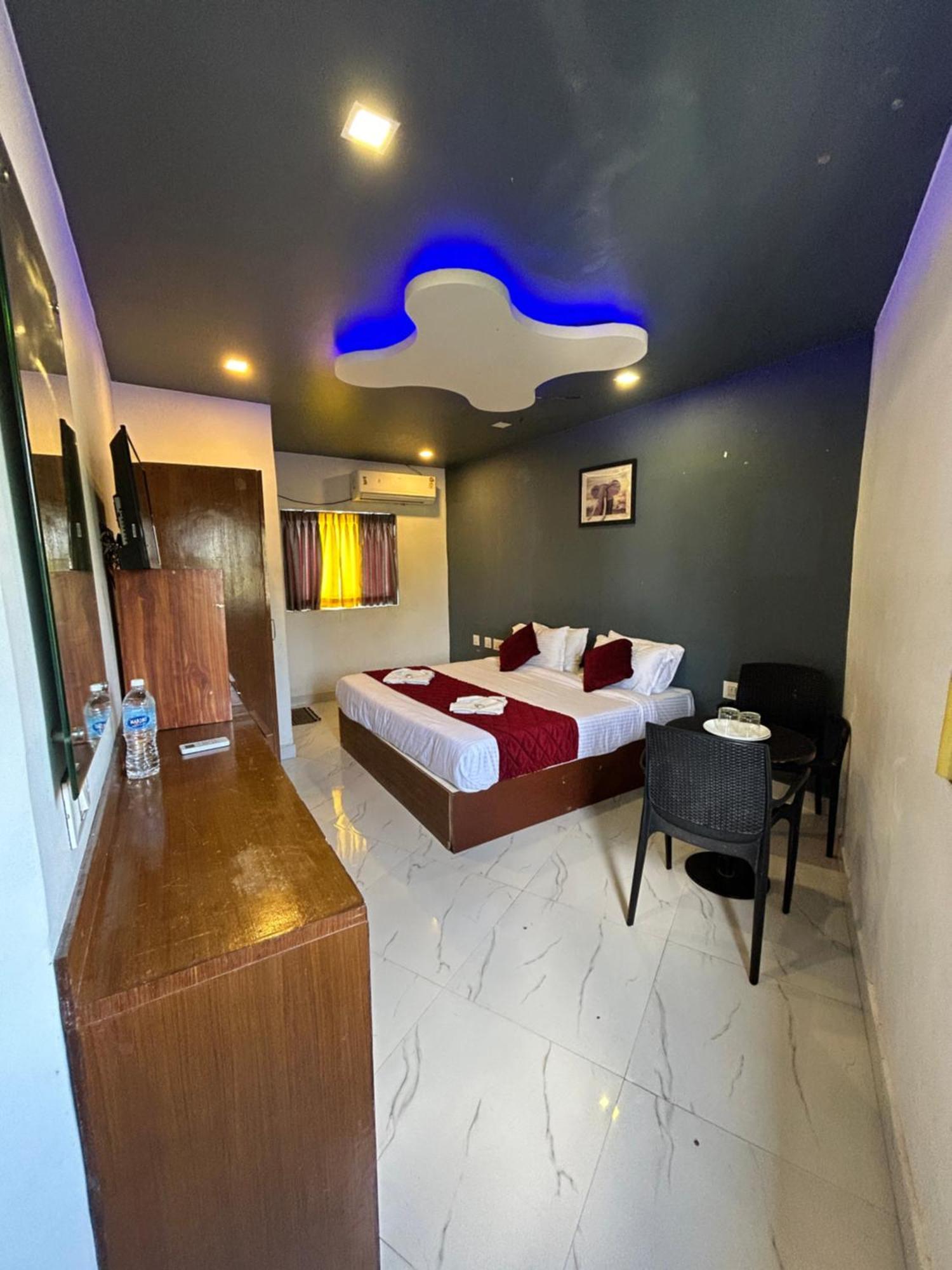 The Elite Beachview Pondicherry Esterno foto