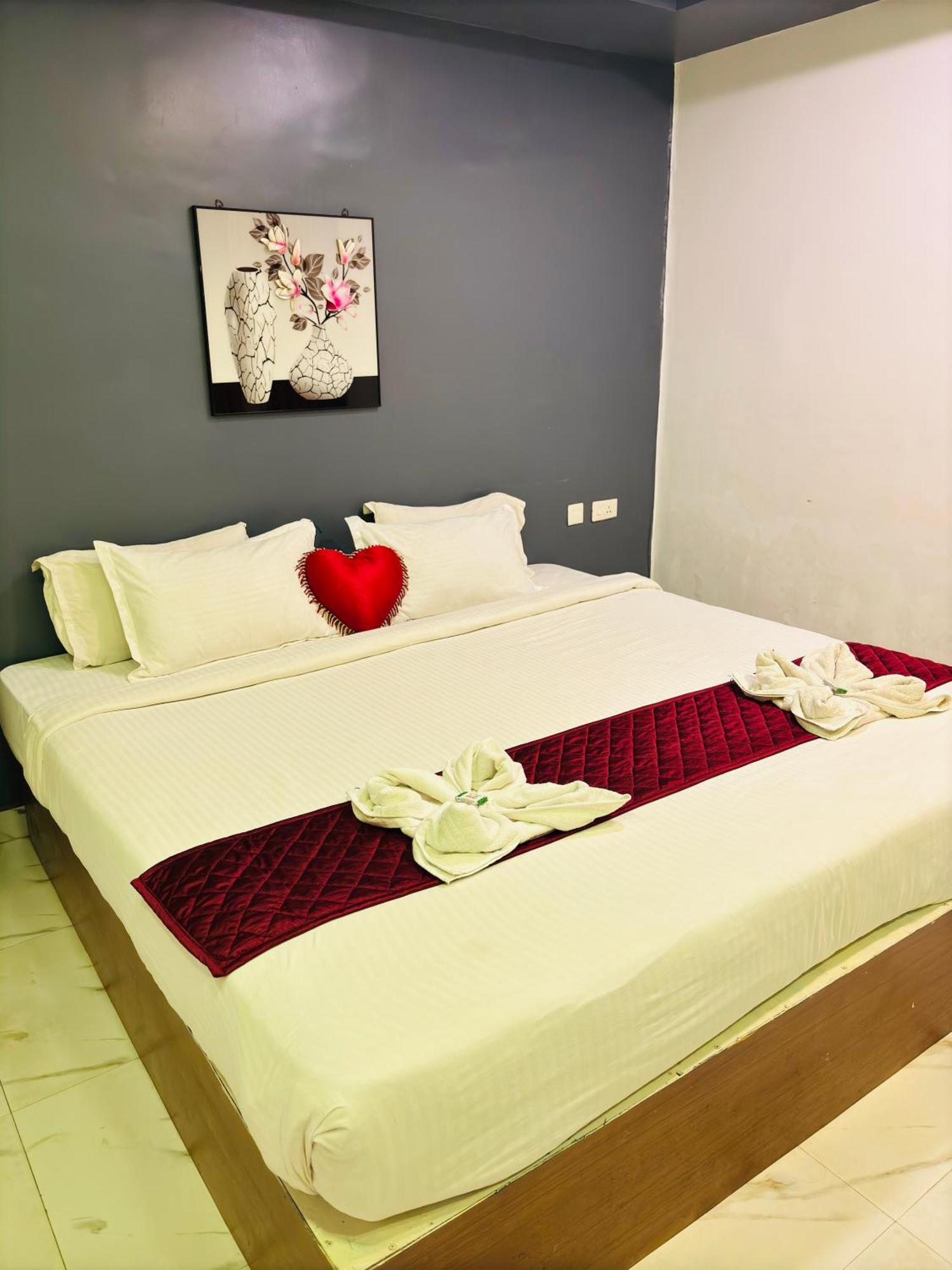 The Elite Beachview Pondicherry Esterno foto