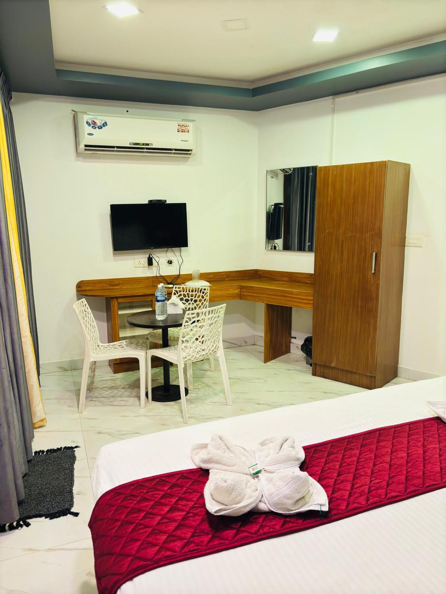 The Elite Beachview Pondicherry Esterno foto