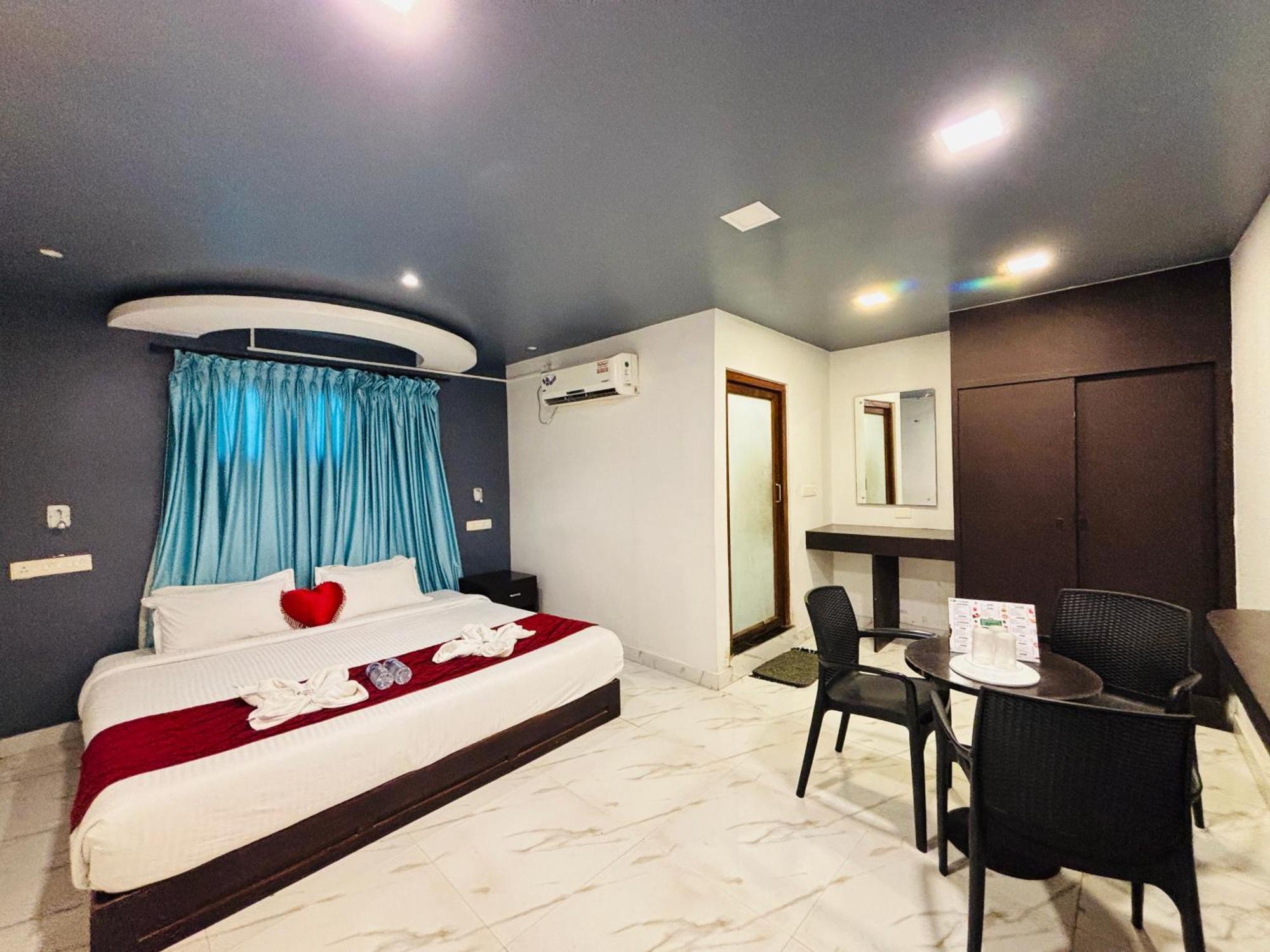 The Elite Beachview Pondicherry Esterno foto