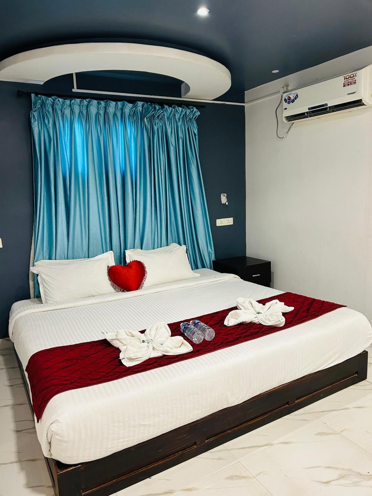 The Elite Beachview Pondicherry Esterno foto