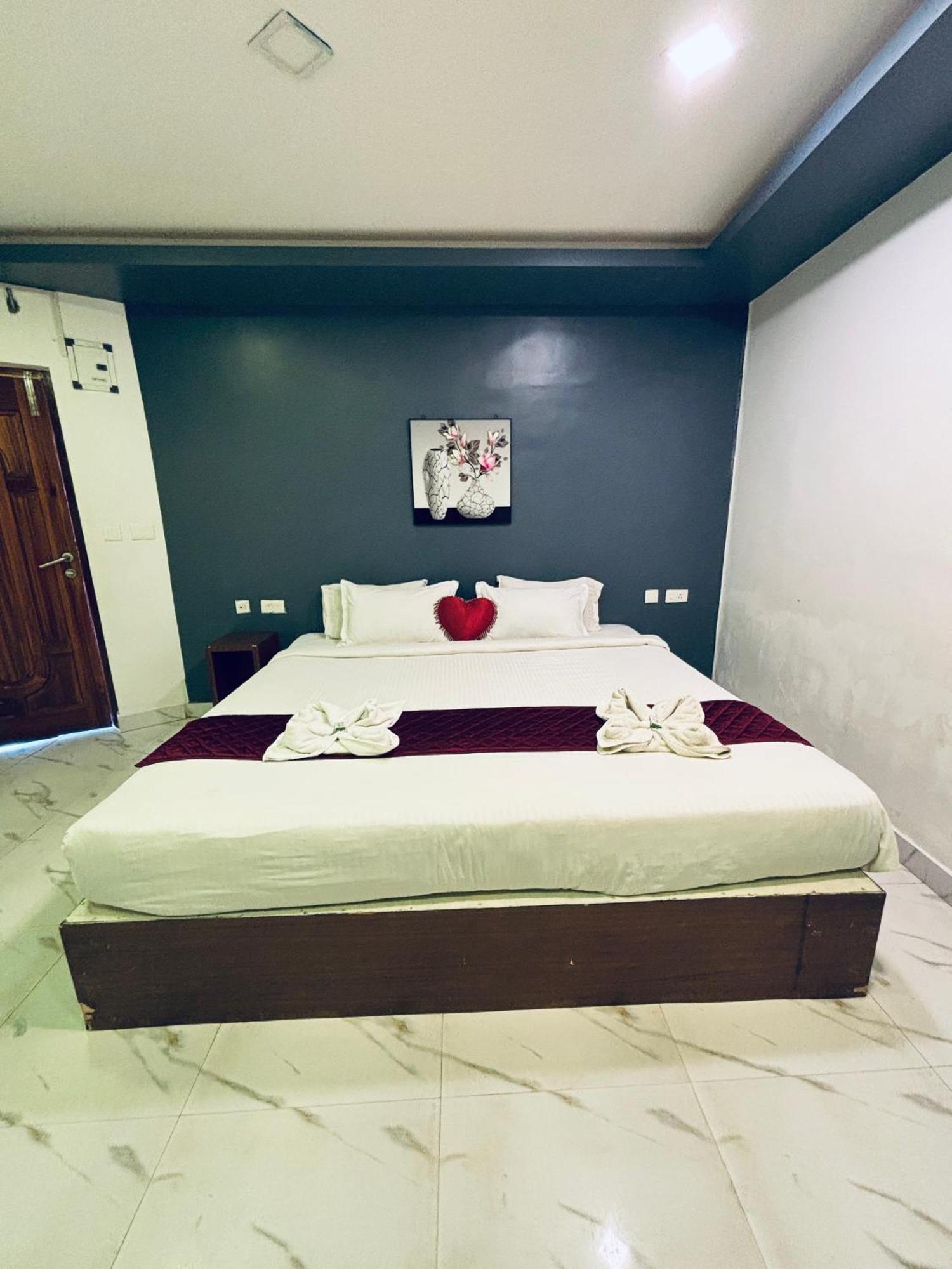 The Elite Beachview Pondicherry Esterno foto
