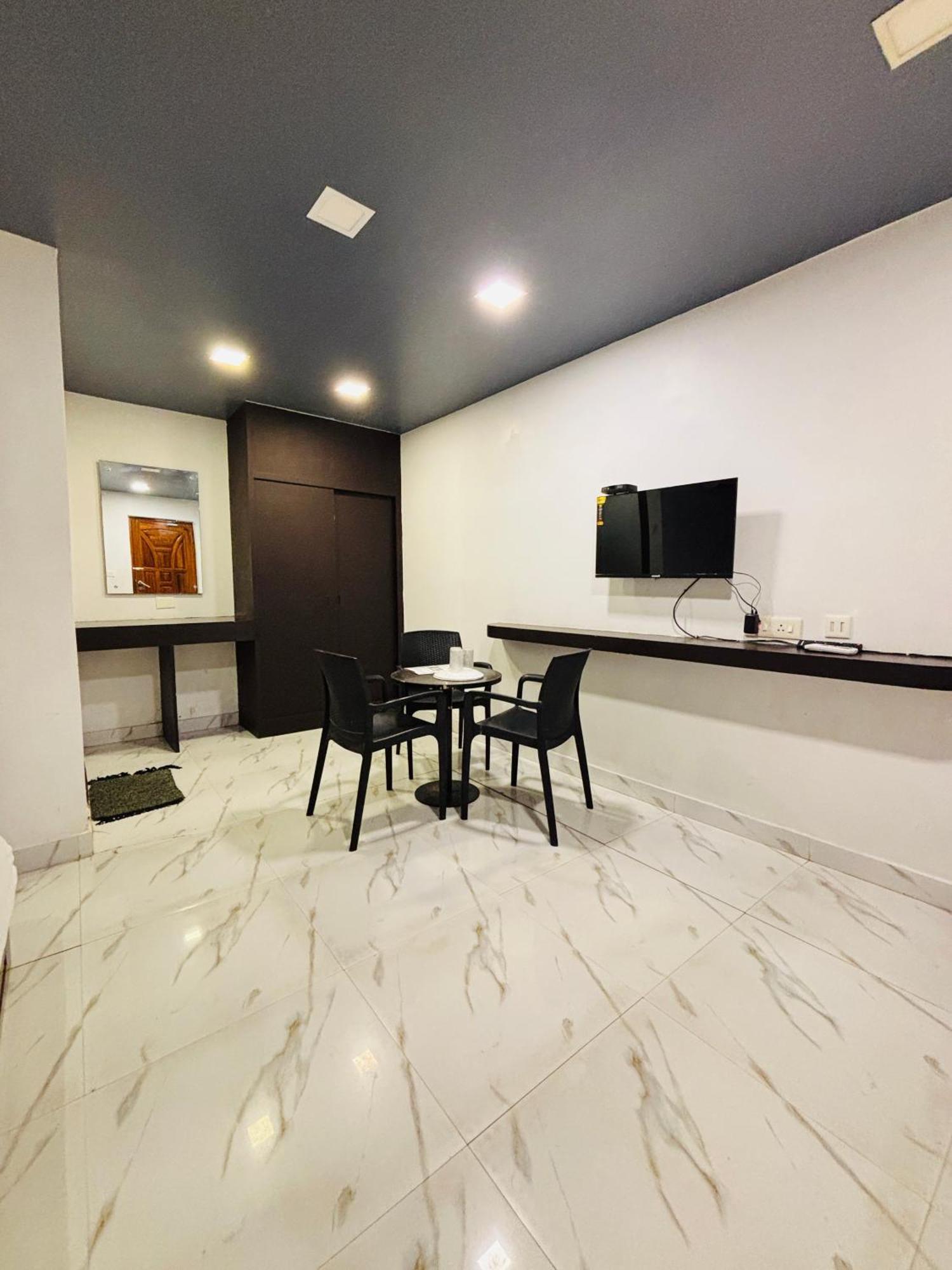The Elite Beachview Pondicherry Esterno foto